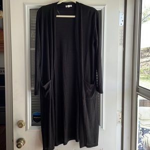 Black Skylar & Jade Long Sleeve Kimono with Pockets